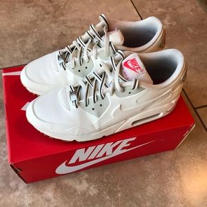 Nike AirMax 90 White/Gum sole - Size 8.5